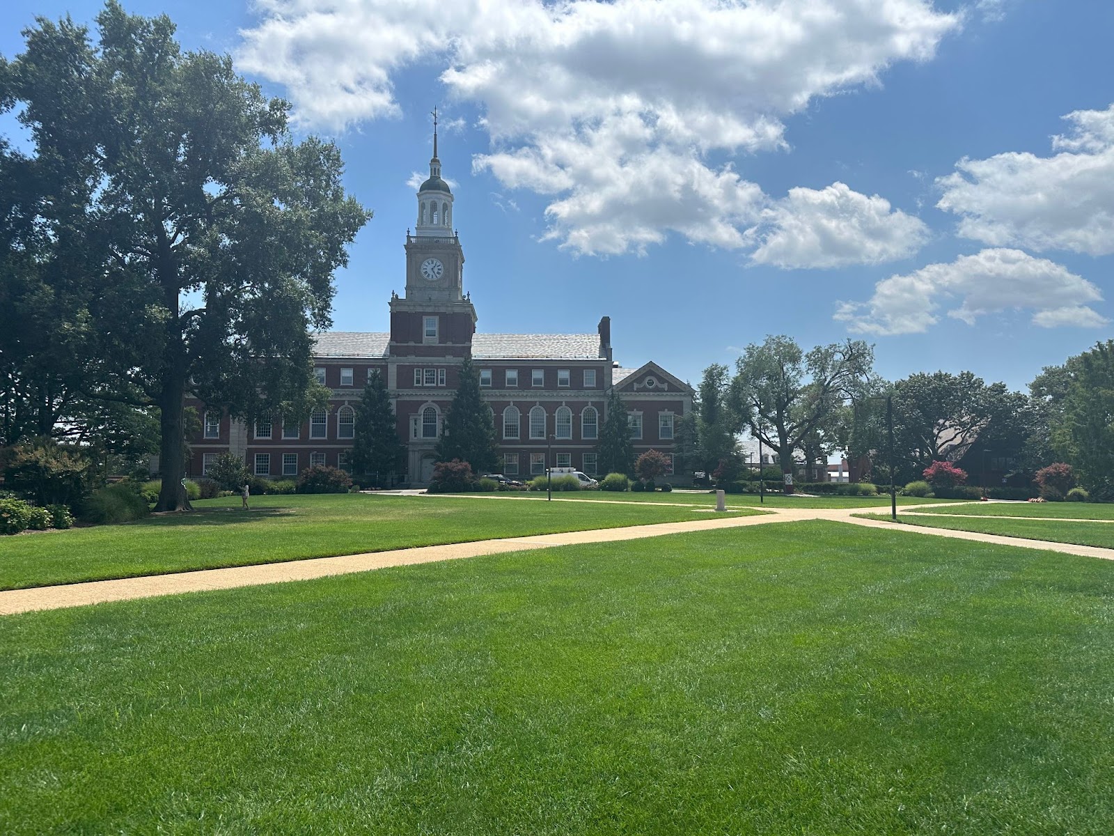 Howard receives nearly 37,000 applicants for 2028 class, breaking ...