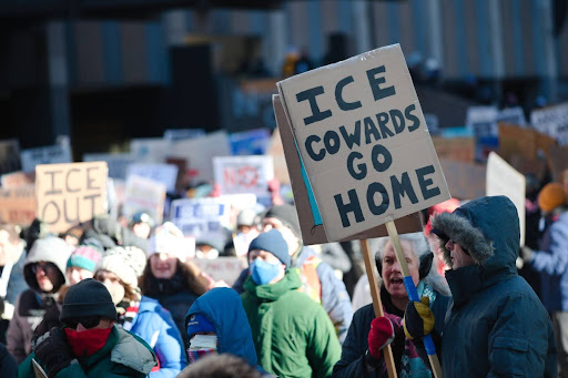Rising ICE encounters in Minnesota fuel widespread tensions 